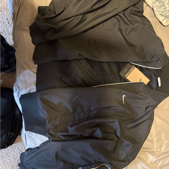 Nike Women's Black Bomber Jacket - Picture 1 of 4